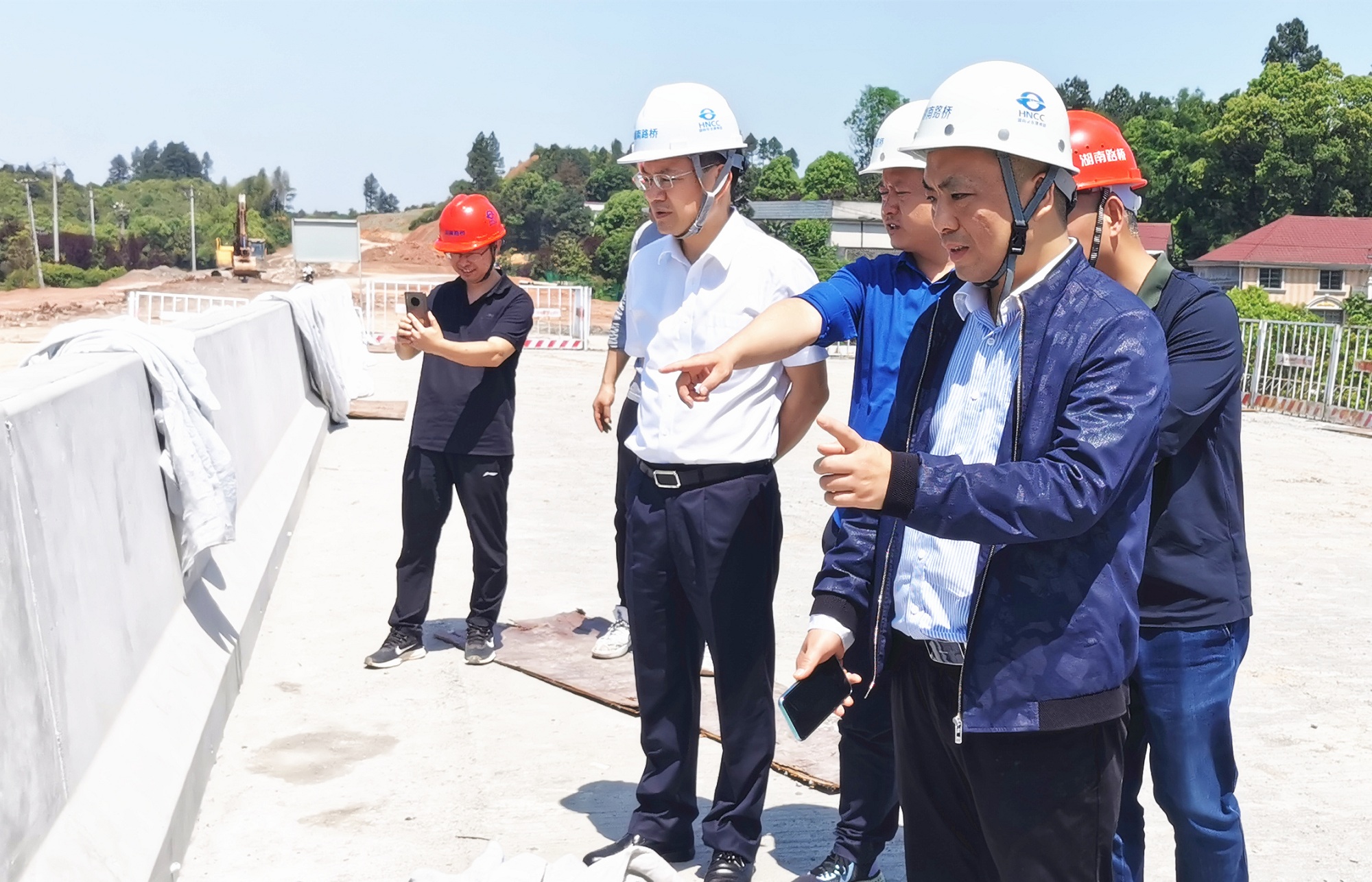 20210508112790.jpg 杨雄伟督查江杉项目_20210501_副本.jpg